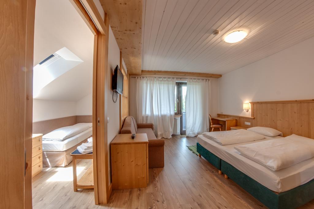 Hotel Krondlhof Brunico Bilik gambar
