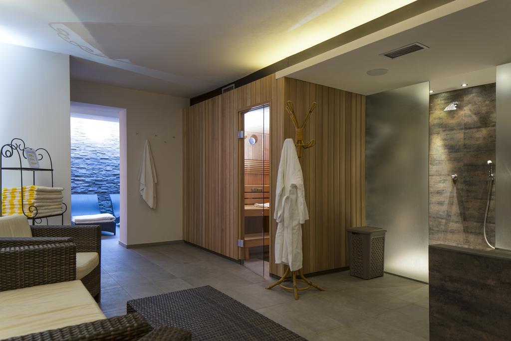 Hotel Krondlhof Brunico Luaran gambar